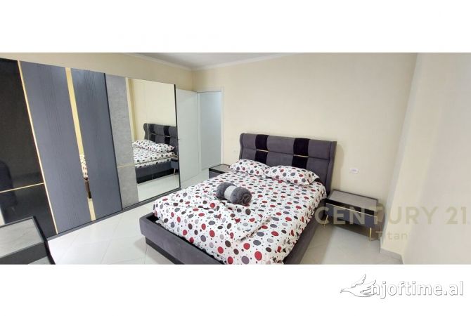 Shtepi ne shitje Apartament ne Tirane, 2+1, Mobilimi E mobiluar, Pagesa 185,000  Euro.