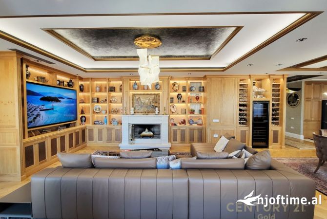 Shtepi ne shitje Penthose(kati i fundit panoramik) ne Tirane, 6+1, Mobilimi E mobiluar, Pagesa 1,600,000  Euro.