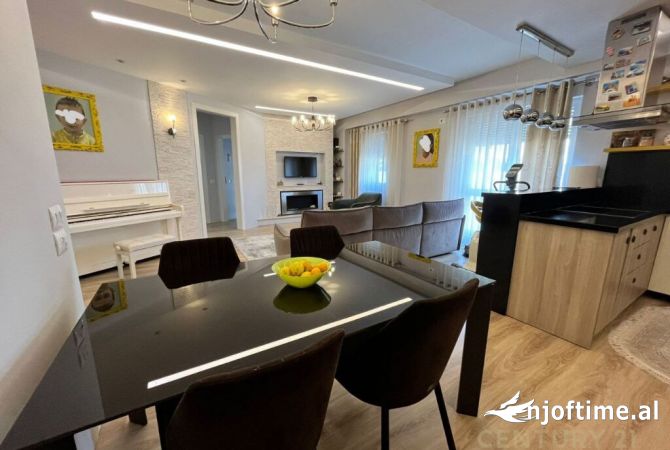 Shtepi me qera 3+1 ne Tirane - 1,200 Euro