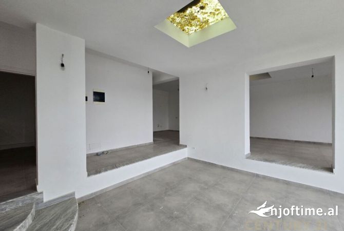 House for Sale 4+1 in Tirana - 580,000 Euro