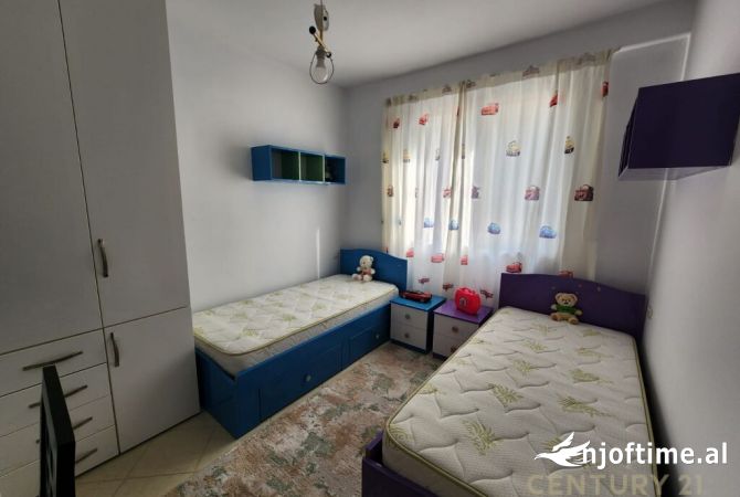 Shtepi me qera Apartament ne Tirane, 2+1, Mobilimi E mobiluar, Pagesa 400  Euro.