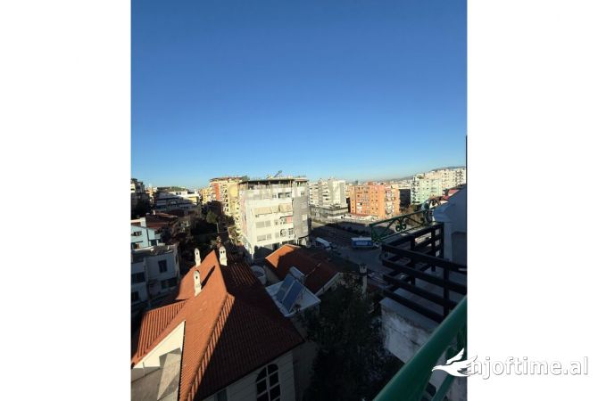 Shtepi ne shitje Apartament ne Tirane, 2+1, Mobilimi Bosh, pa mobiluar, Pagesa 255,000  Euro.