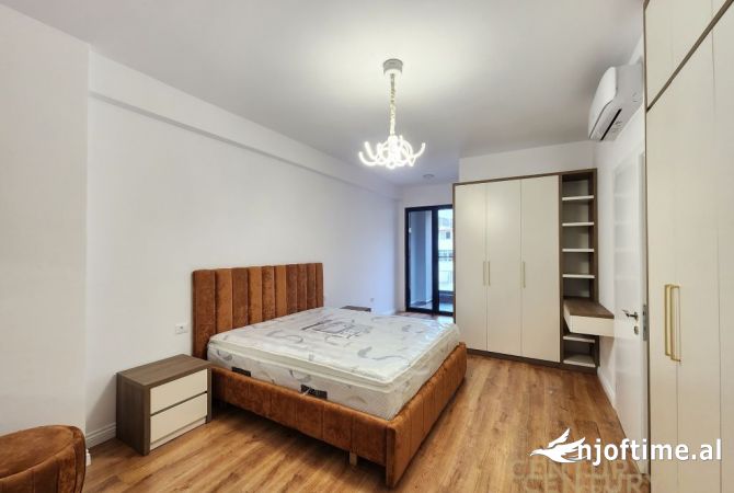 Shtepi me qera Apartament ne Tirane, 2+1, Mobilimi E mobiluar, Pagesa 1,200  Euro.
