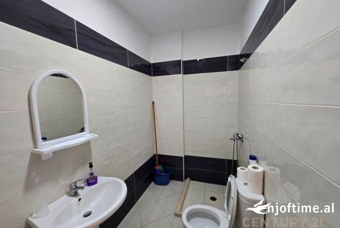 Shtepi ne shitje Apartament ne Durres, 1+1, Mobilimi E mobiluar, Pagesa 84,000  Euro.