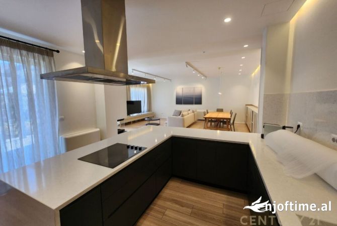 Shtepi ne shitje 3+1 ne Tirane - 650,000 Euro