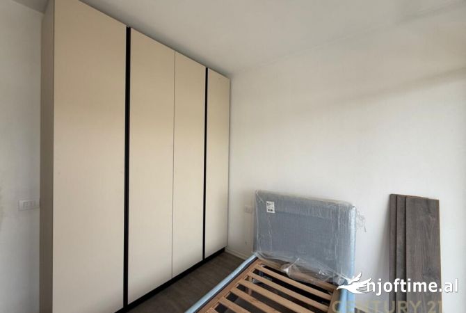Shtepi ne shitje Apartament ne Tirane, 2+1, Mobilimi E mobiluar, Pagesa 174,200  Euro.