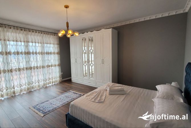 Shtepi me qera Apartament ne Tirane, 2+1, Mobilimi E mobiluar, Pagesa 900  Euro.