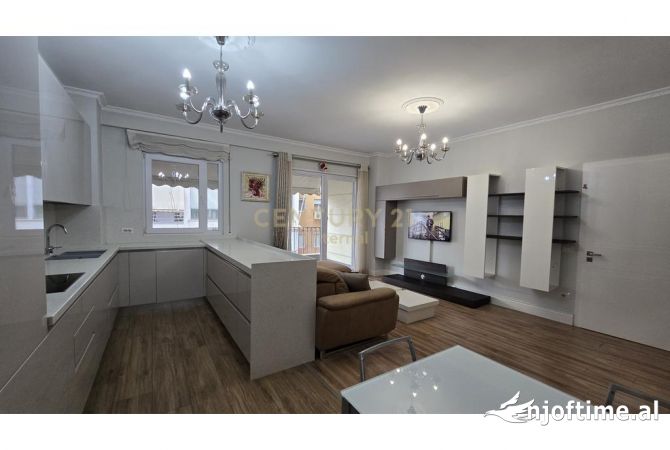 Shtepi ne shitje 2+1 ne Tirane - 275,000 Euro