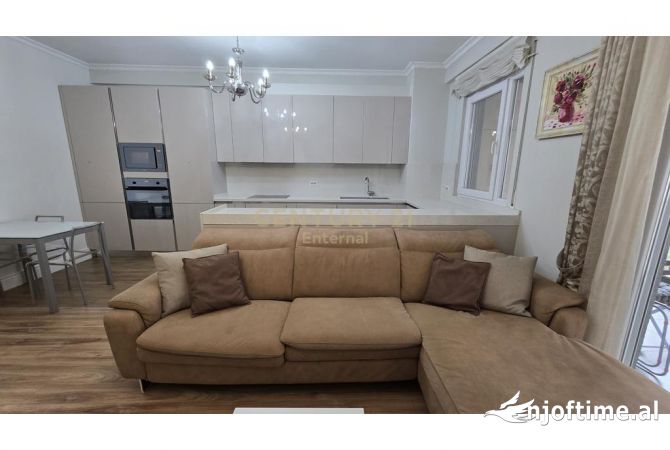 Shtepi ne shitje 2+1 ne Tirane - 275,000 Euro