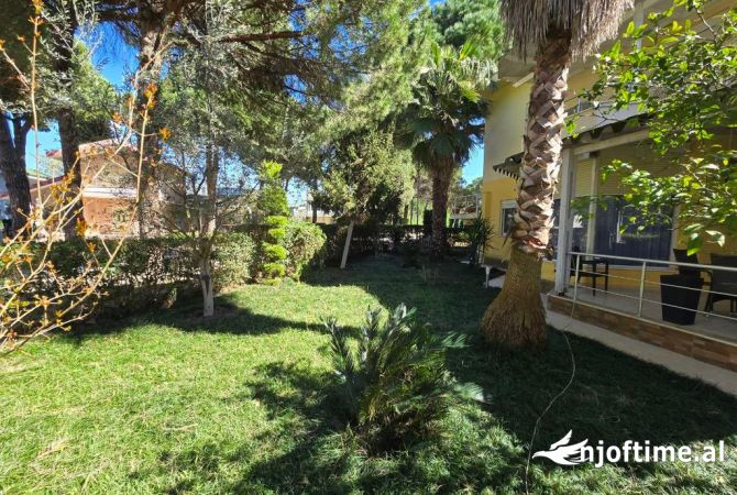 Shtepi ne shitje Apartament ne Durres, 2+1, Mobilimi E mobiluar, Pagesa 280,000  Euro.