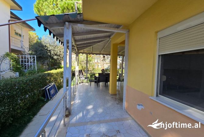Shtepi ne shitje Apartament ne Durres, 2+1, Mobilimi E mobiluar, Pagesa 280,000  Euro.