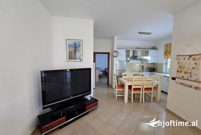 Shtepi ne shitje Apartament ne Durres, 2+1, Mobilimi E mobiluar, Pagesa 280,000  Euro.