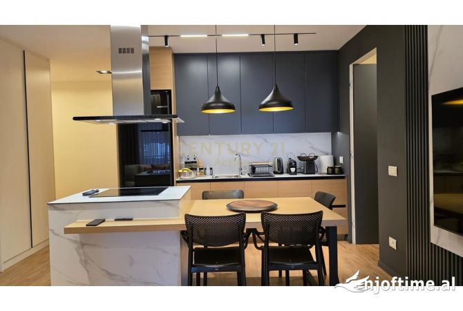 Shtepi ne shitje Apartament ne Tirane, 2+1, Mobilimi E mobiluar, Pagesa 390,000  Euro.