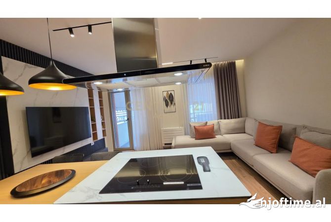 Shtepi ne shitje Apartament ne Tirane, 2+1, Mobilimi E mobiluar, Pagesa 390,000  Euro.