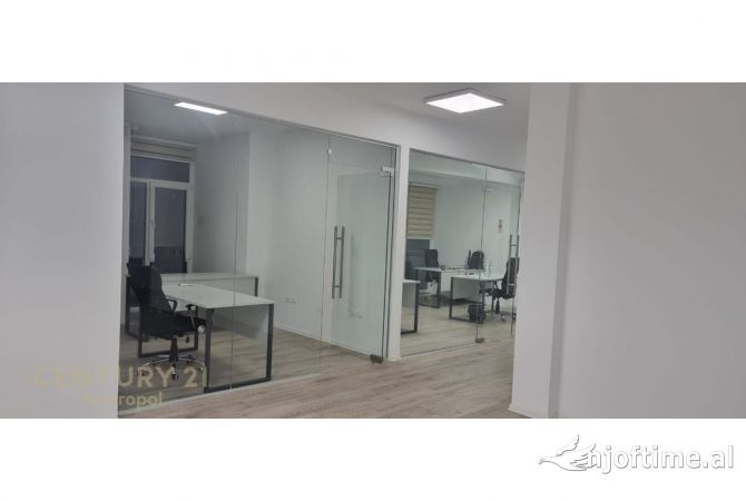 Ambient biznesi me qera 3+1 ne Tirane - 1,300 Euro