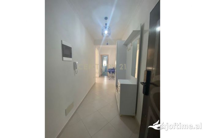 Shtepi ne shitje Apartament ne Vlore, 2+1, Mobilimi E mobiluar, Pagesa 255,000  Euro.