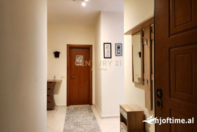 Shtepi ne shitje Apartament ne Vlore, 2+1, Mobilimi E mobiluar, Pagesa 250,000  Euro.