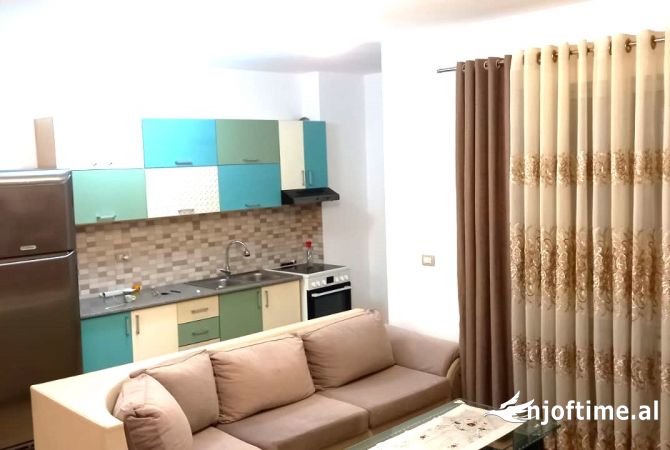 Shtepi me qera 2+1 ne Tirane - 50,000 Leke