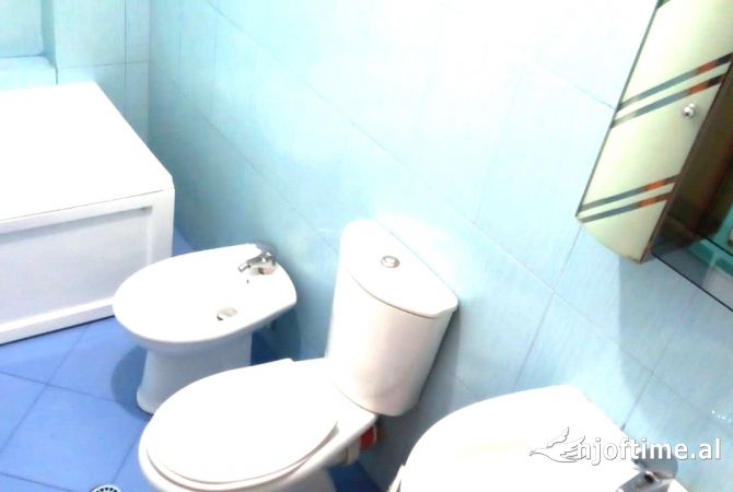 Shtepi me qera Apartament ne Tirane, 2+1, Mobilimi E mobiluar, Pagesa 50,000  Leke.