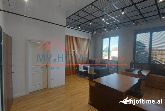 Ambient biznesi ne shitje 3+1 ne Tirane - 126,000 Euro