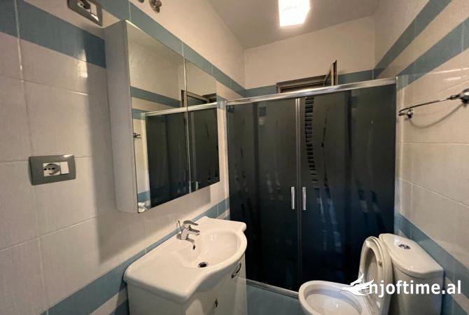 Shtepi me qera Apartament ne Tirane, 2+1, Mobilimi E mobiluar, Pagesa 550  Euro.