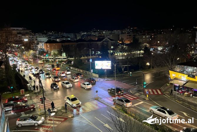 Shtepi me qera Apartament ne Tirane, 2+1, Mobilimi E mobiluar, Pagesa 550  Euro.