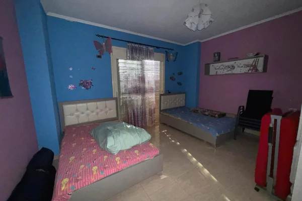 Shtepi me qera Apartament ne Tirane, 2+1, Mobilimi E mobiluar, Pagesa 500  Euro.