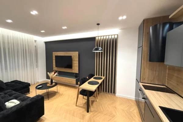 Shtepi me qera Apartament ne Tirane, 1+1, Mobilimi E mobiluar, Pagesa 1,000  Euro.