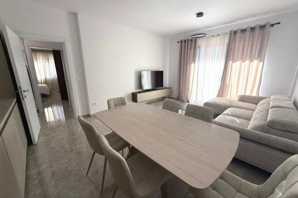 JEPET ME QERA APARTAMENT 2+1+2+ POST PARKIMI TE KODRA E DIELLIT!
