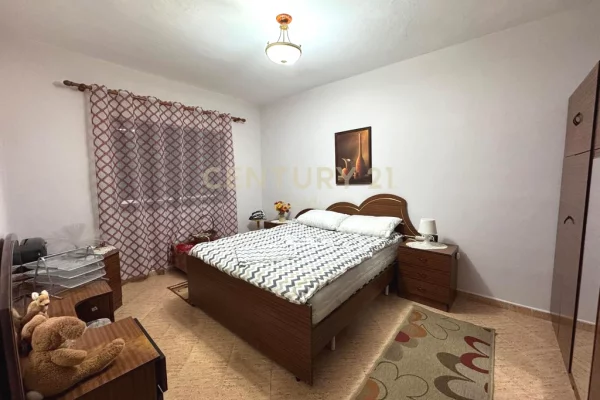 Shtepi me qera Apartament ne Tirane, 2+1, Mobilimi E mobiluar, Pagesa 450  Euro.