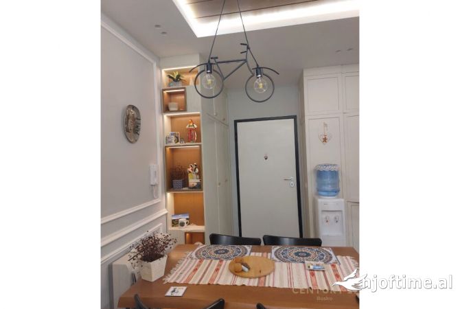 Shtepi me qera 2+1 ne Tirane - 750 Euro