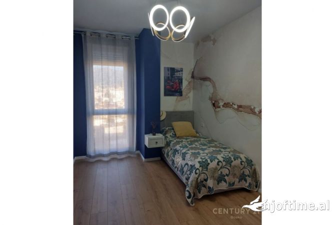 Shtepi me qera Apartament ne Tirane, 2+1, Mobilimi E mobiluar, Pagesa 750  Euro.