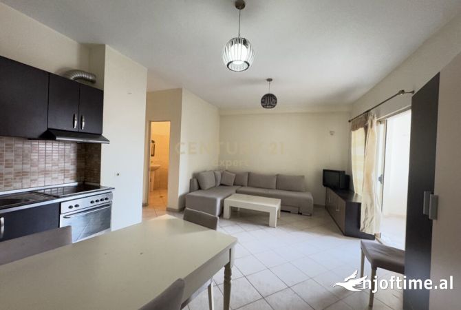 Shtepi ne shitje Apartament ne Tirane, Garsoniere, Mobilimi E mobiluar, Pagesa 60,900  Euro.