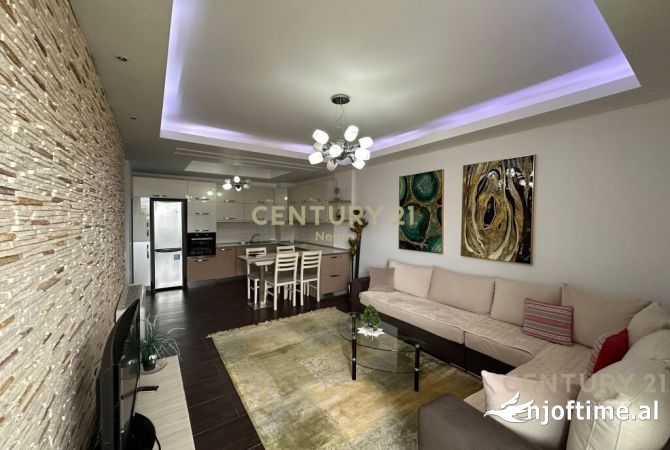 Shtepi me qera 2+1 ne Tirane - 650 Euro