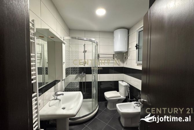 Shtepi me qera Apartament ne Tirane, 2+1, Mobilimi E mobiluar, Pagesa 650  Euro.