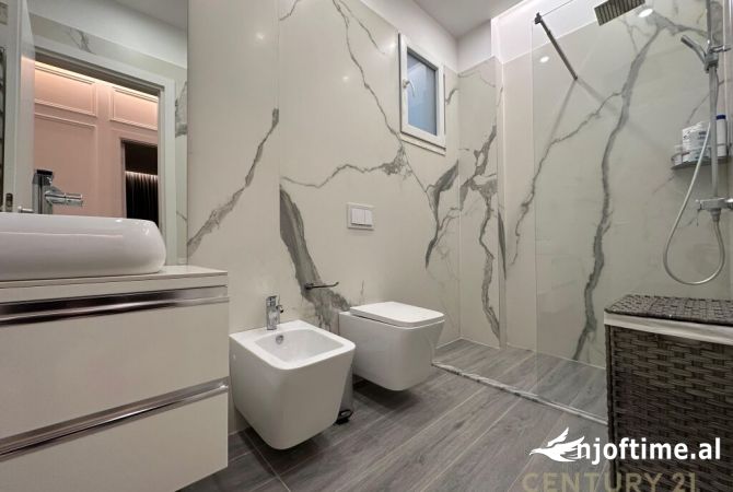 Shtepi me qera Apartament ne Tirane, 3+1, Mobilimi E mobiluar, Pagesa 1,450  Euro.