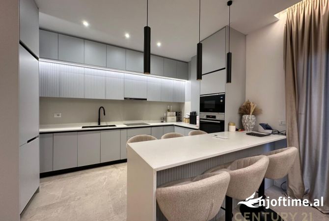 Shtepi me qera Apartament ne Tirane, 3+1, Mobilimi E mobiluar, Pagesa 1,450  Euro.