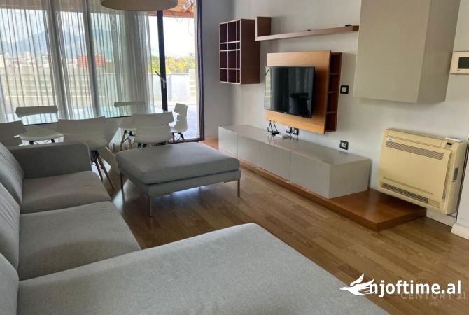 Shtepi me qera 2+1 ne Tirane - 900 Euro