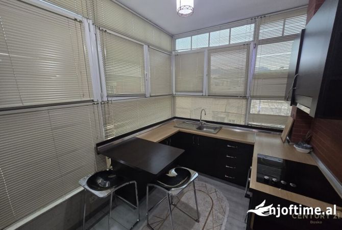 Shtepi me qera 1+1 ne Tirane - 580 Euro
