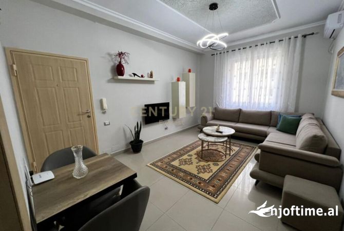 Shtepi me qera Apartament ne Tirane, 1+1, Mobilimi E mobiluar, Pagesa 500  Euro.