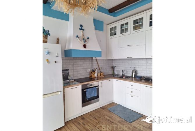 Shtepi ne shitje Apartament ne Himare, 2+1, Mobilimi E mobiluar, Pagesa 261,000  Euro.
