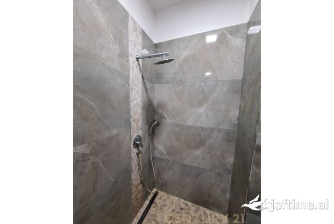 Shtepi ne shitje Apartament ne Himare, 2+1, Mobilimi E mobiluar, Pagesa 261,000  Euro.