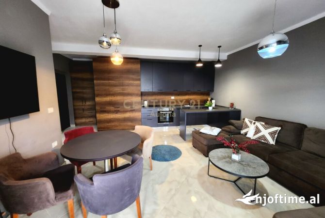 Shtepi ne shitje Apartament ne Vlore, 1+1, Mobilimi E mobiluar, Pagesa 188,000  Euro.