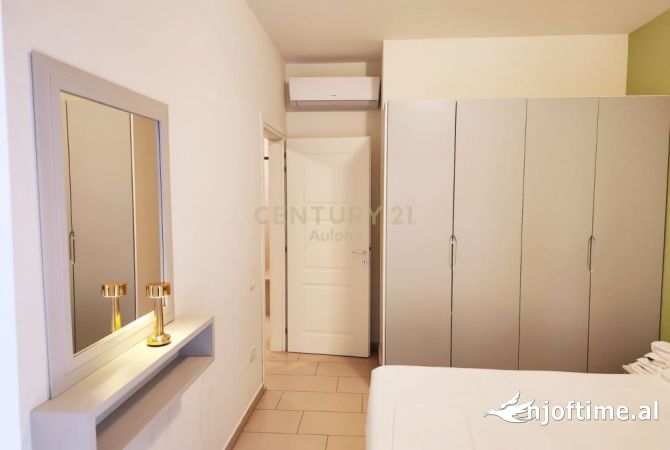 Shtepi ne shitje Apartament ne Vlore, 2+1, Mobilimi E mobiluar, Pagesa 165,000  Euro.