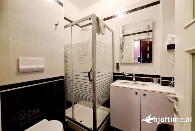 Shtepi ne shitje Apartament ne Vlore, 2+1, Mobilimi E mobiluar, Pagesa 165,000  Euro.