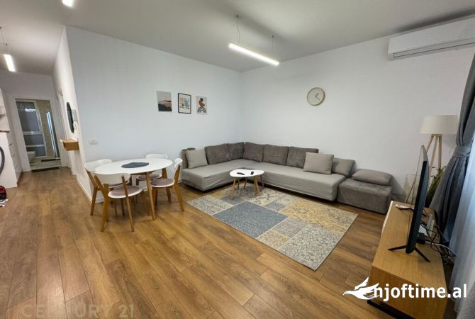 Shtepi ne shitje Vila Luksoze ne Durres, 2+1, Mobilimi E mobiluar, Pagesa 295,000  Euro.