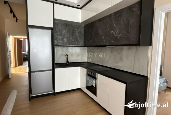 Shtepi ne shitje Apartament ne Tirane, 2+1, Mobilimi E mobiluar, Pagesa 143,000  Euro.