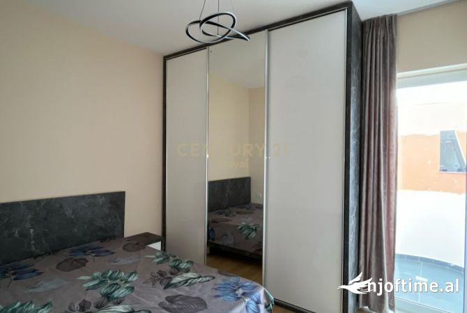 Shtepi ne shitje Apartament ne Tirane, 2+1, Mobilimi E mobiluar, Pagesa 143,000  Euro.
