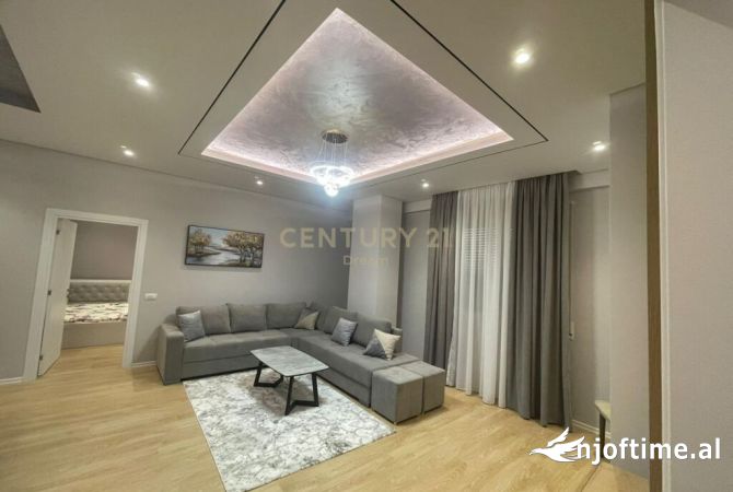 Shtepi me qera 2+1 ne Tirane - 800 Euro