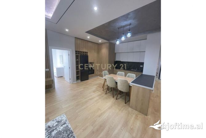 Shtepi me qera 2+1 ne Tirane - 800 Euro